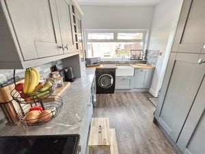 Kitchen- click for photo gallery